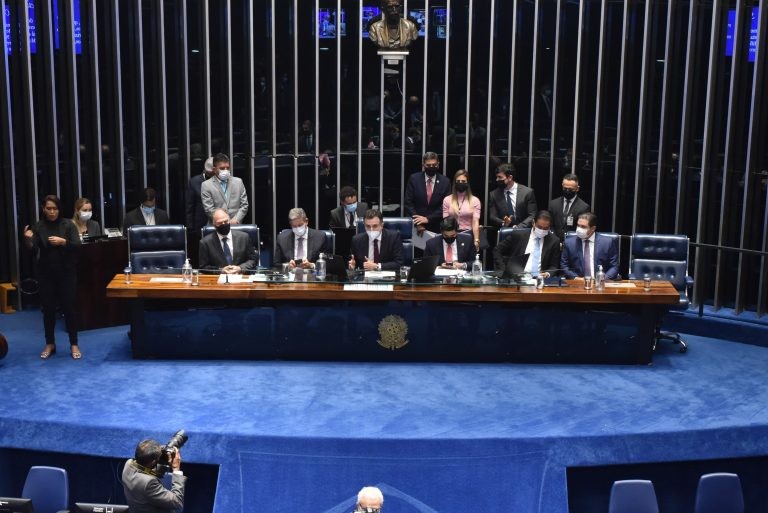 Congresso promulga mudanças na PEC dos Precatórios